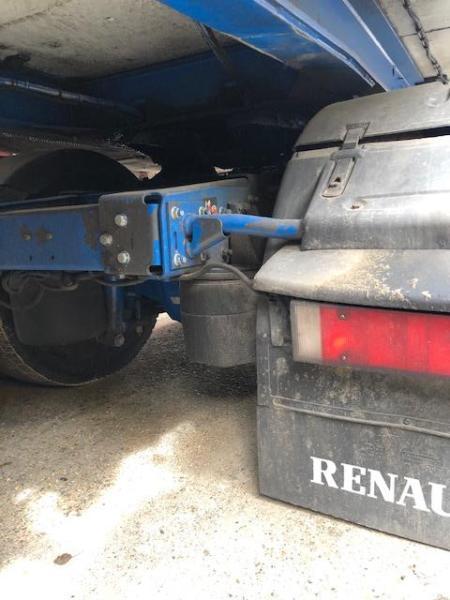 Photo Renault HYDROCUREUR l'ensemble trr + SREM SAMRO HYDROCUREUR cuve 15m3  image 24/41