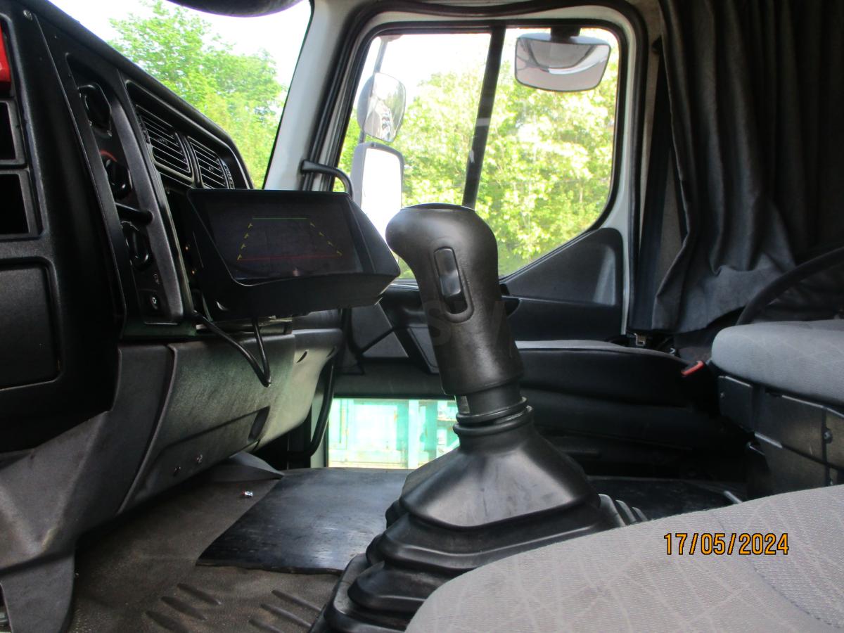 Komunalne Renault HYDROCUREUR l&#039;ensemble trr + SREM SAMRO HYDROCUREUR cuve 15m3