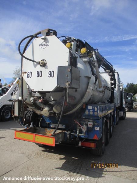 Photo Renault HYDROCUREUR l'ensemble trr + SREM SAMRO HYDROCUREUR cuve 15m3  image 7/41