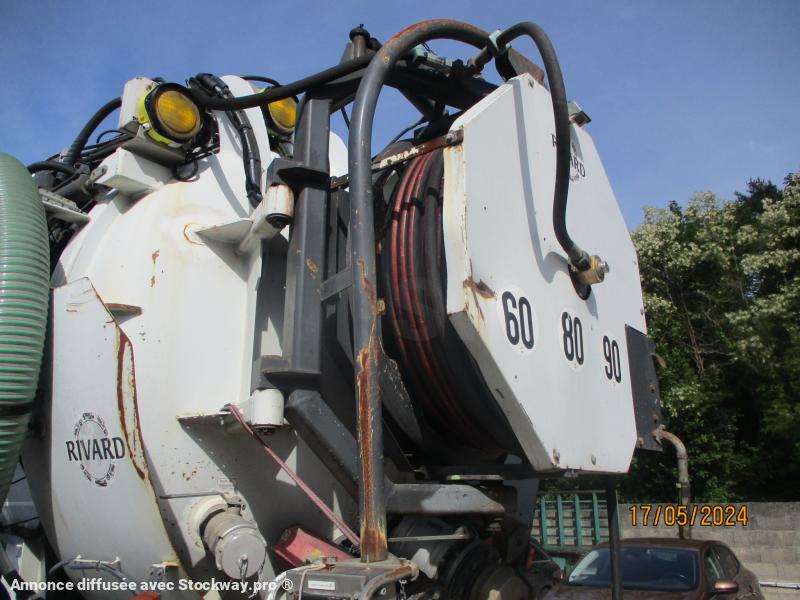 Photo Renault HYDROCUREUR l'ensemble trr + SREM SAMRO HYDROCUREUR cuve 15m3  image 8/41