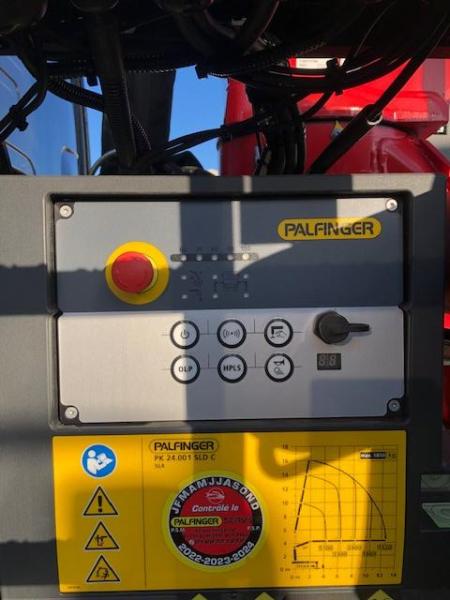 Truck Renault K480 Medium 13L E6 8x4