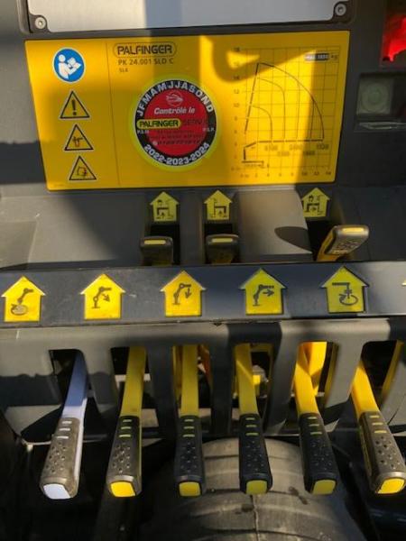 Truck Renault K480 Medium 13L E6 8x4