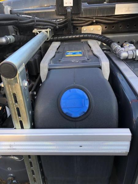 Truck Renault K480 Medium 13L E6 8x4