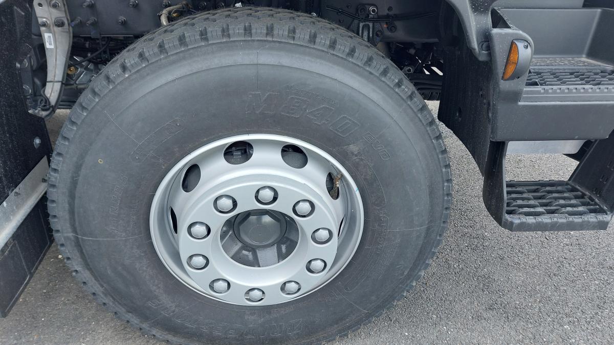 Truck Renault K480 Medium 13L E6 8x4