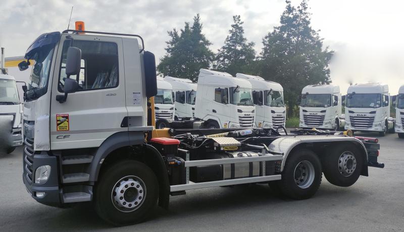 Ciężarówka DAF CF 430 FAN 6X2 Porteur
