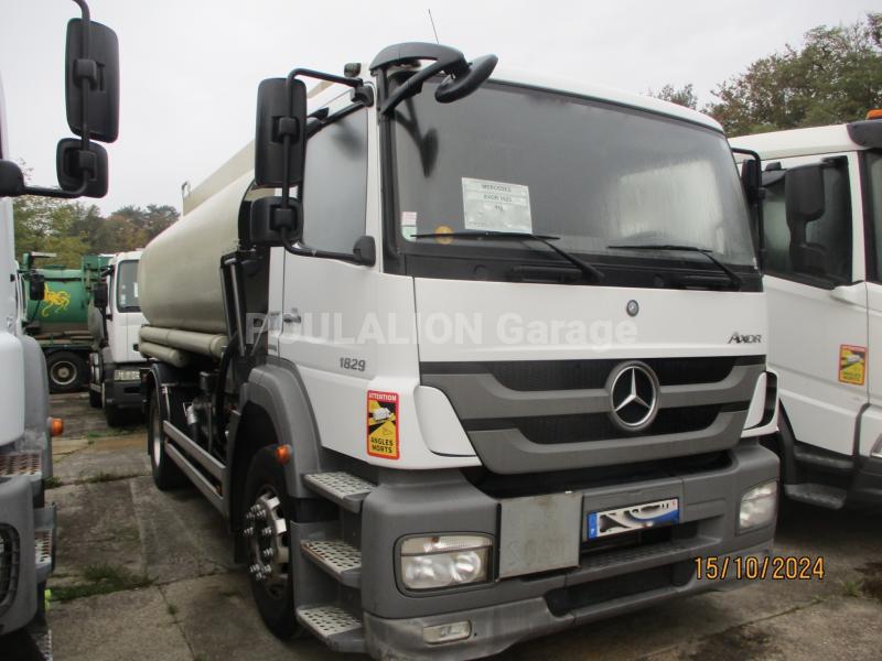 Camion Mercedes AXOR 1829, 4x2, citerne 14000L, 3 cpts Citerne Hydrocarbures