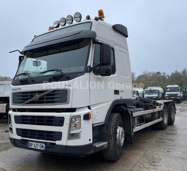 Camion Volvo FM 420  6X4 Polybenne