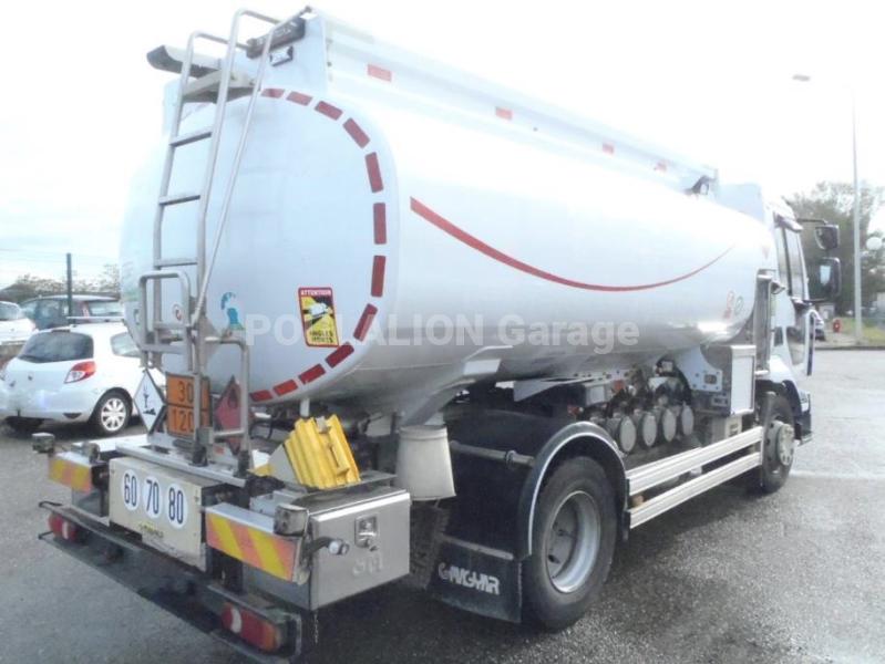 Camion Renault MIDLUM 270.16  DXI  4X4 COMPARTIMENTS Citerne Hydrocarbures