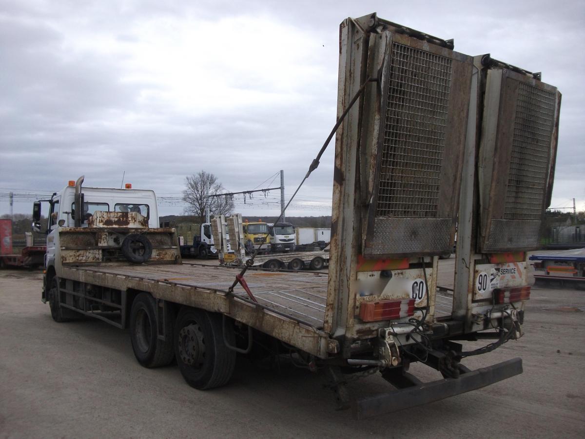 Ciężarówka Mercedes Axor 2533