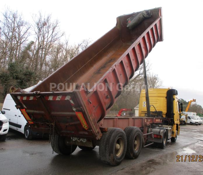 Ensemble routier Mercedes ACTR0S 1844 Benne Benne arrière