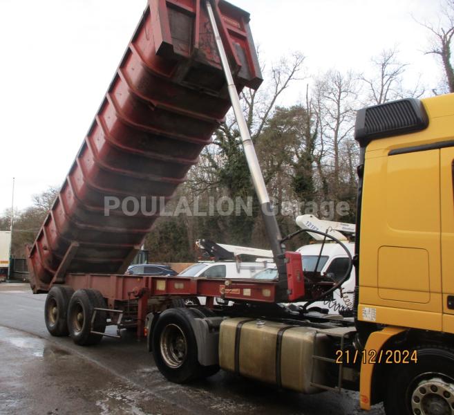 Ensemble routier Mercedes ACTR0S 1844 Benne Benne arrière