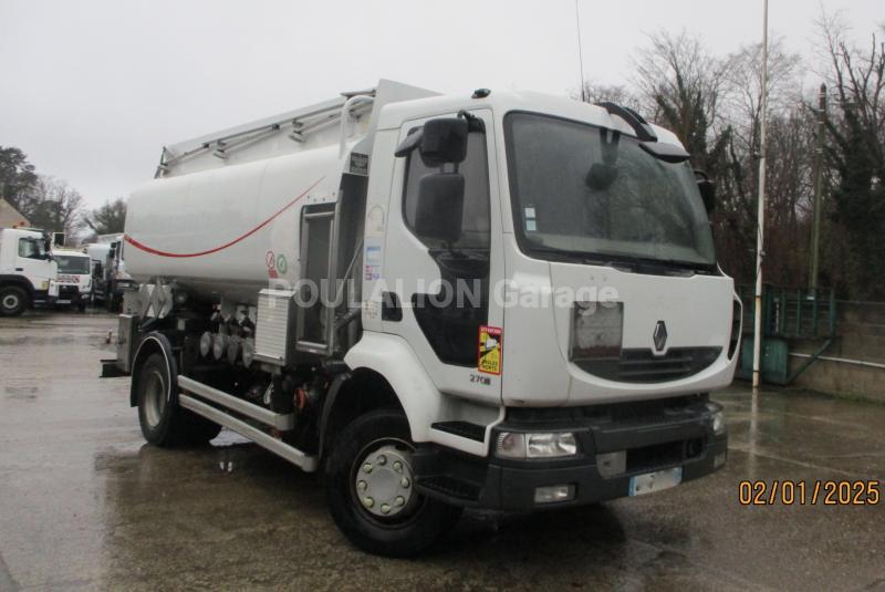 Camion Renault MIDLUM Citerne Hydrocarbures