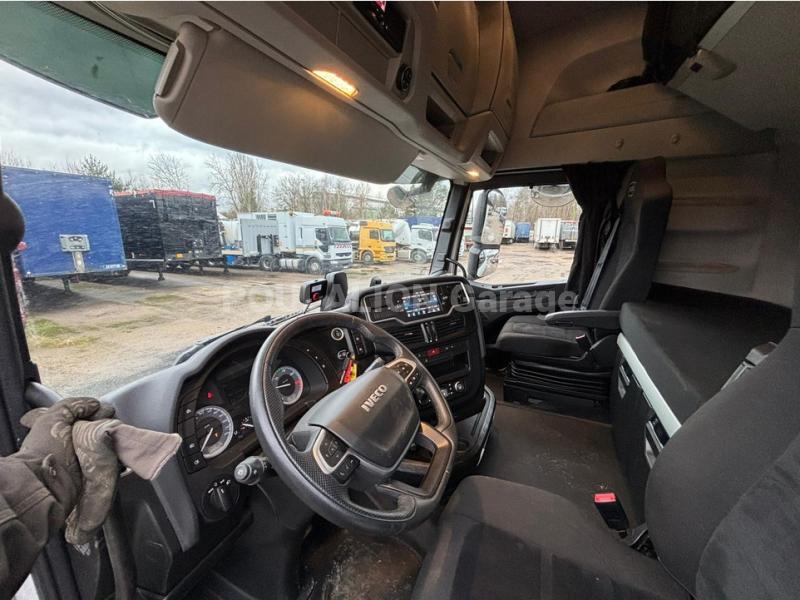 Tracteur Iveco S-WAY S 530