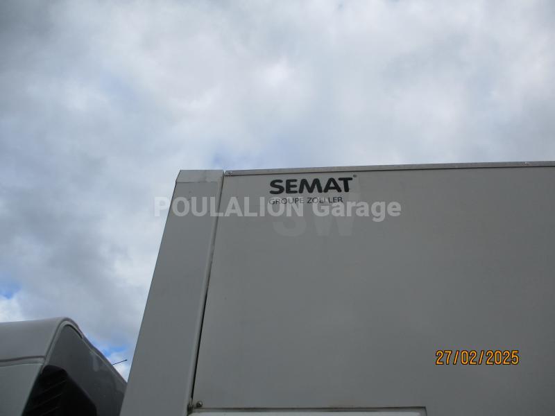 Mezzo di rete stradale Renault D WIDE