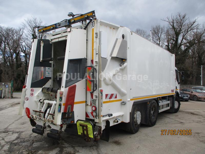 Mezzo di rete stradale Renault D WIDE