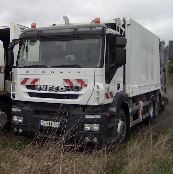 Engin de voirie Iveco STRALIS 450 Camion benne à ordures ménagères