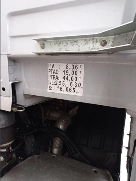 Cabeza tractora DAF NGD 480 FT