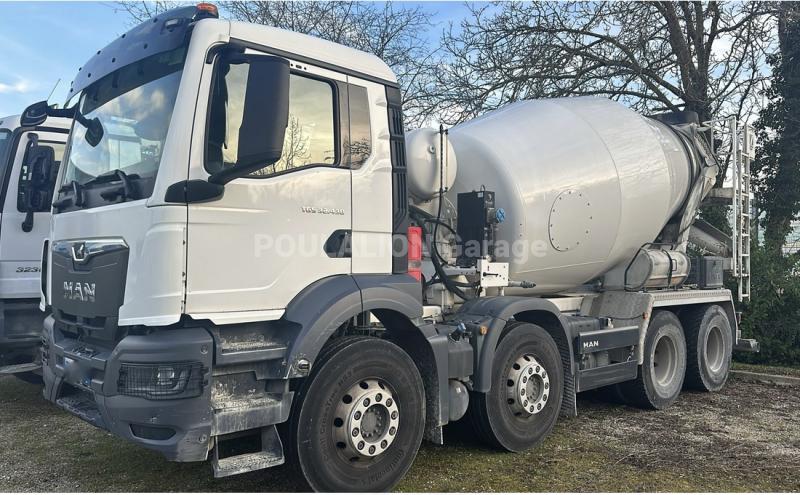 Camion MAN 8x4 TGS 32.430 Malaxeur toupie