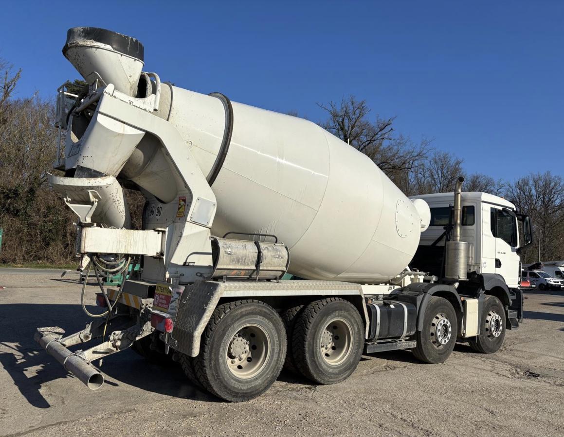 Camión MAN 8x4 TGS 32.430