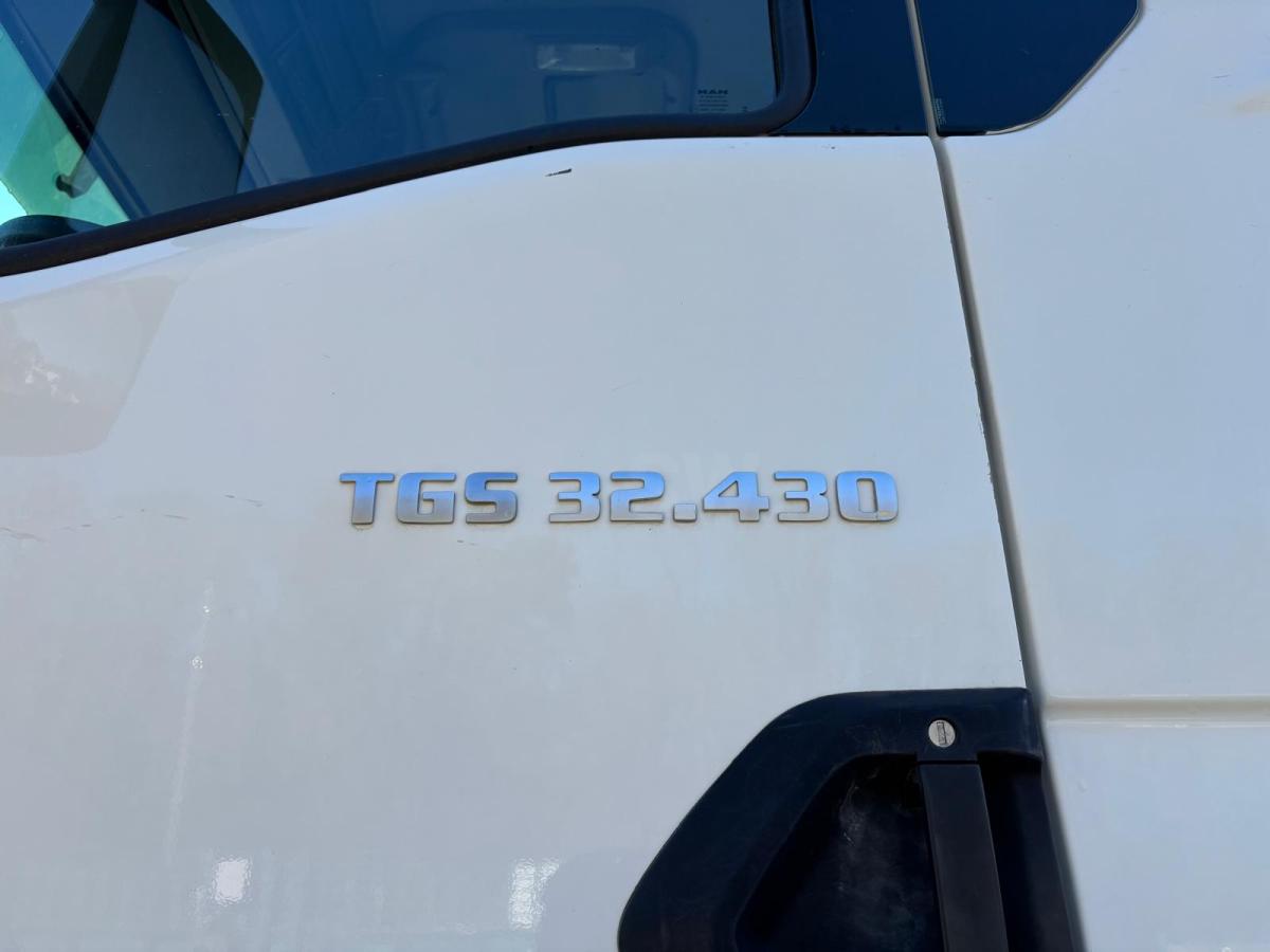 Camión MAN 8x4 TGS 32.430