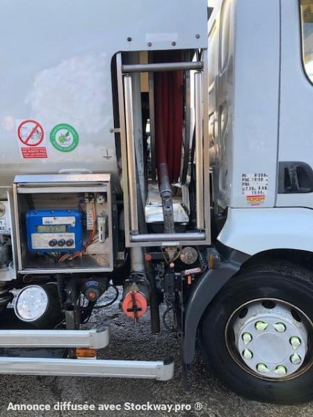 Photo Renault MIDLUM 270.16 4x2 CITERNE CM 64  11 000 L 4 COMPARTIMENTS  1/2000 I 2/2000. I 3/4000  I 4/3000 image 5/24