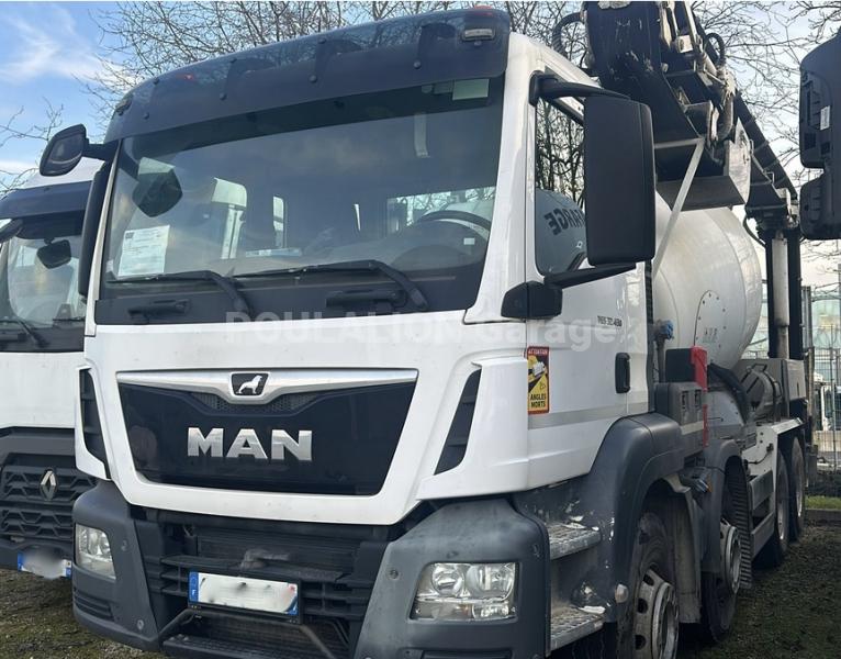 Camion MAN TGS 32.430 8x4 tapis Malaxeur toupie