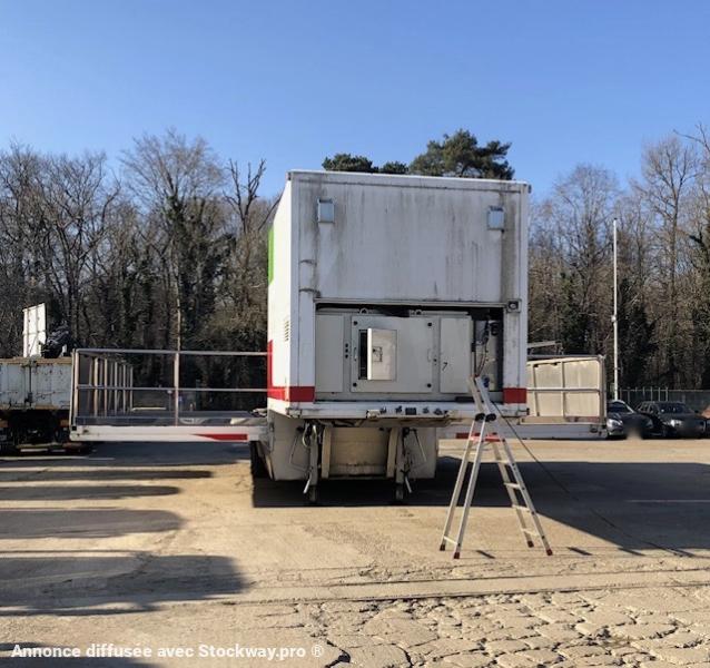 Photo Fruehauf FOURGON PODIUM 32T 2 ESSIEUX image 23/35