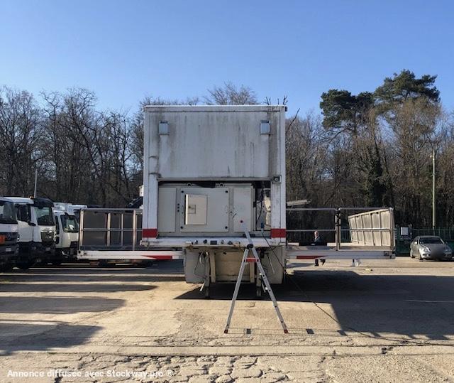 Photo Fruehauf FOURGON PODIUM 32T 2 ESSIEUX image 24/35