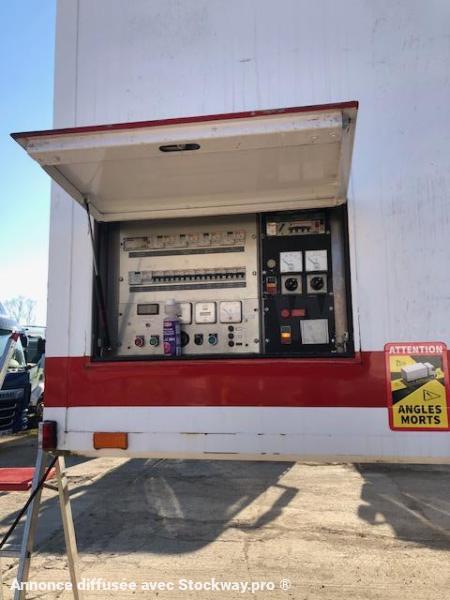 Photo Fruehauf FOURGON PODIUM 32T 2 ESSIEUX image 27/35