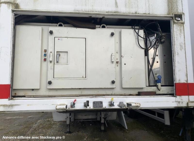Photo Fruehauf FOURGON PODIUM 32T 2 ESSIEUX image 30/35
