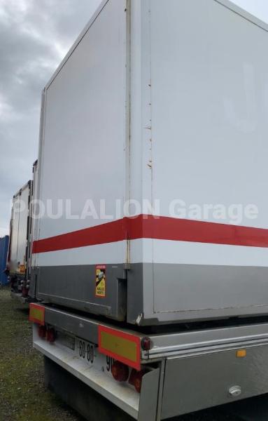 Semi-remorque Fruehauf FOURGON PODIUM 32T 2 ESSIEUX Fourgon