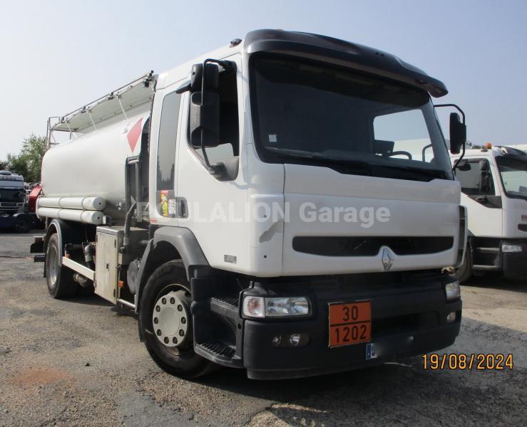 Camion Renault 210.19 4x2 MAGYAR 12500 L Citerne Hydrocarbures