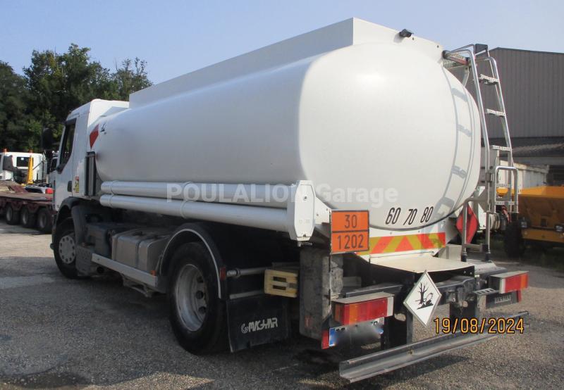 Camion Renault 210.19 4x2 MAGYAR 12500 L Citerne Hydrocarbures