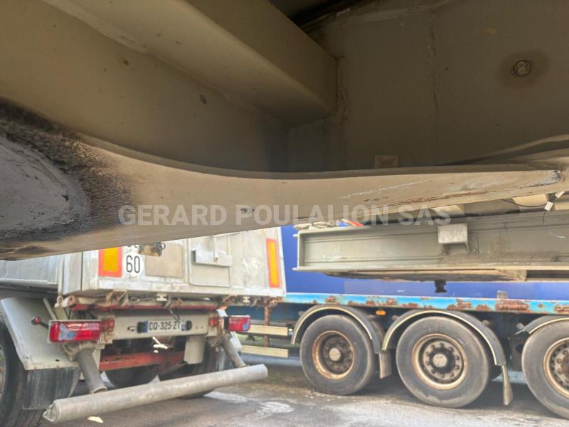 Semi-remorque Benalu 3 essieux,1-er essieu relevable Benne Benne TP