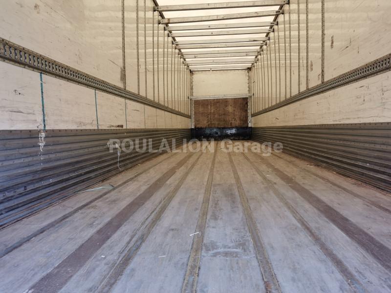 Semi-remorque Fruehauf 2 essieux Fourgon