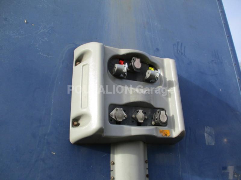 Semi-remorque Fruehauf 2 essieux Fourgon
