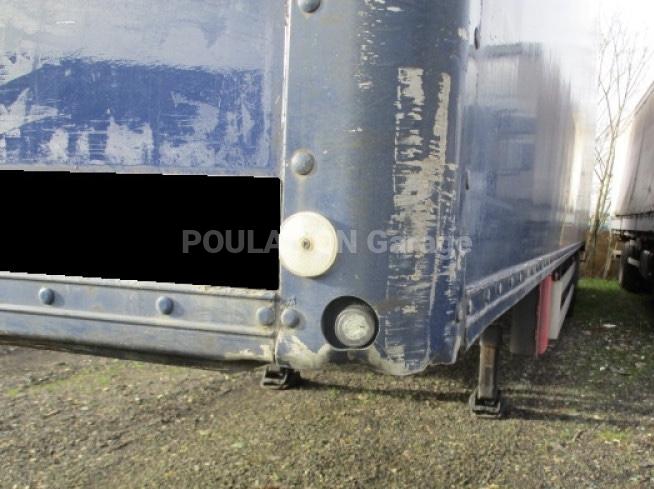 Semi-remorque Fruehauf 2 essieux Fourgon
