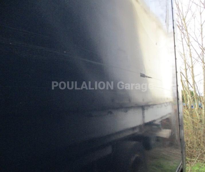 Semi-remorque Fruehauf 2 essieux Fourgon