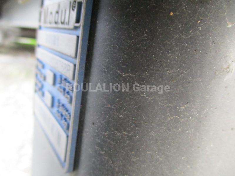 Semi-remorque Fruehauf 2 essieux Fourgon