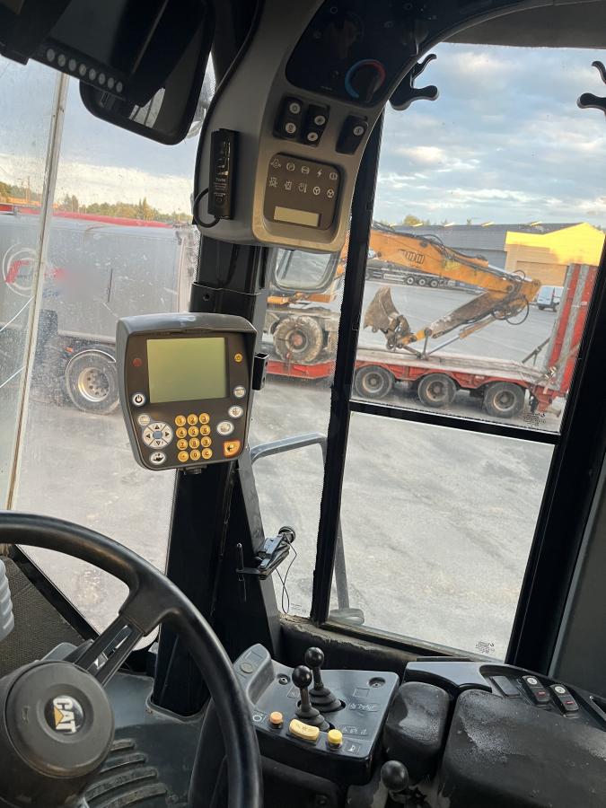 Chargeuse Caterpillar 966H