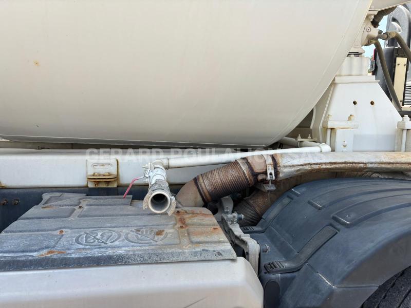 Camion Renault C430 8X4 XLOAD TOUPIE BETON STETTER AM9 Malaxeur toupie