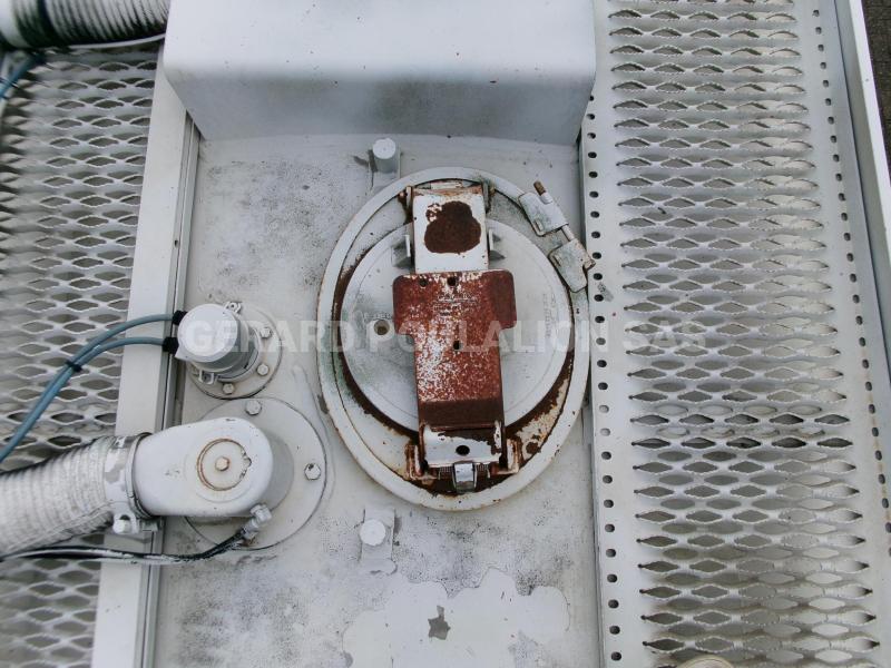 Semi-remorque Trailor Trailor Fuel tank alu 39.9 m3 / 9 comp 3 essieux Citerne Hydrocarbures