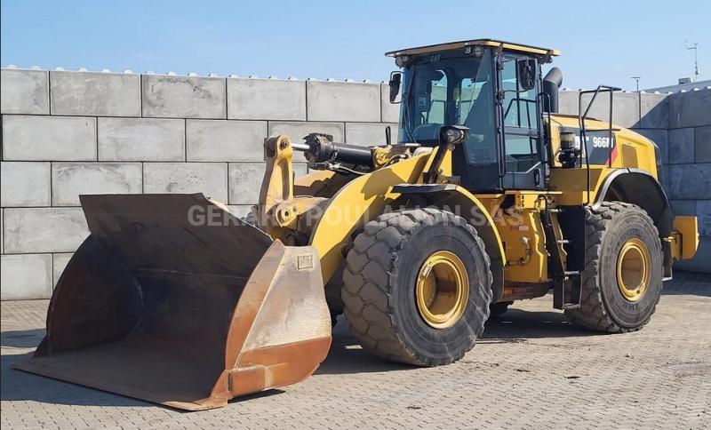 Chargeuse Caterpillar 966M 2021,  12 578 heures Chargeuse sur pneus