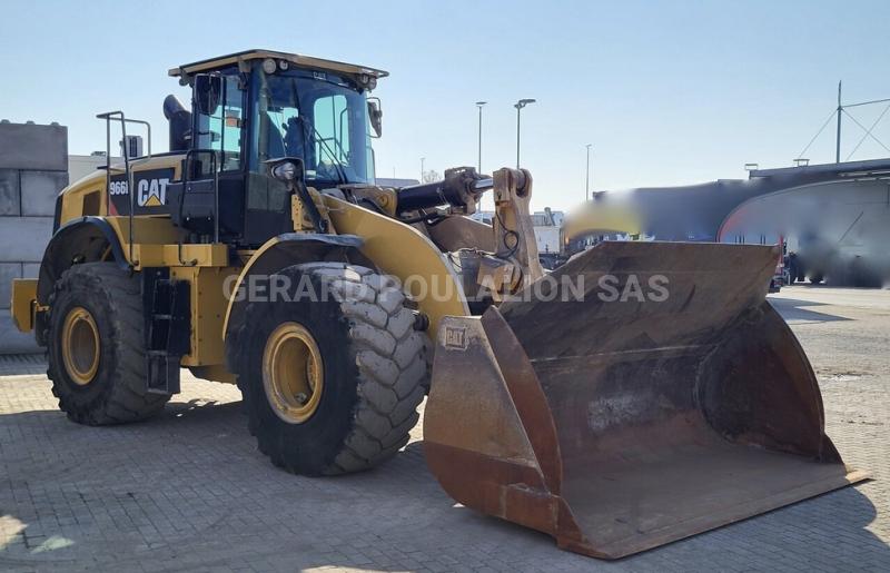 Chargeuse Caterpillar 966M 2021,  12 578 heures Chargeuse sur pneus