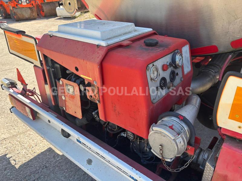 Semi-remorque Magyar CIT ALTD INOX Calorifuge 5 cpts: 8000 L - 4000 L - 5000 L - 5000 L - 1000 L Citerne À eau