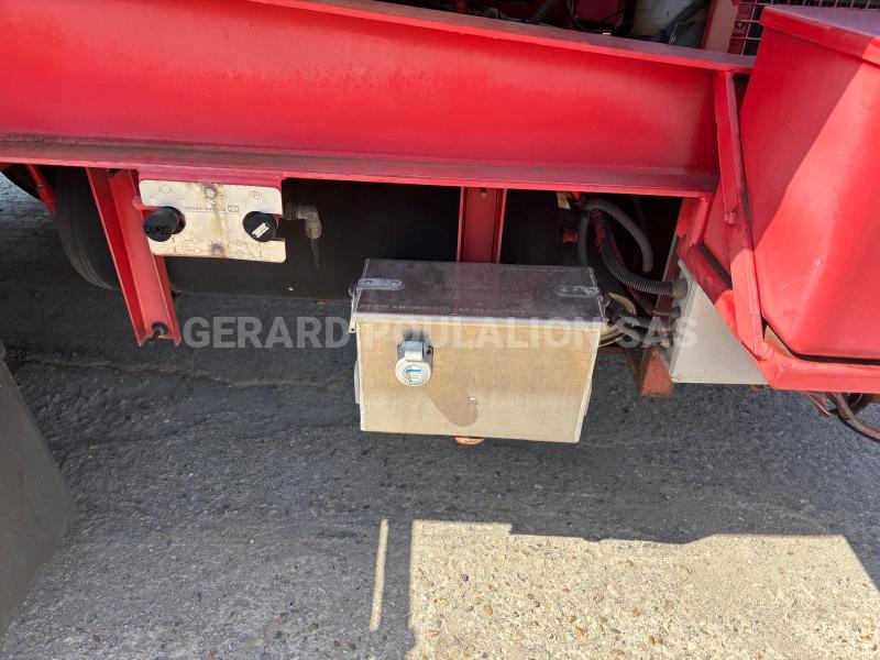 Semi-remorque Magyar CIT ALTD INOX Calorifuge 5 cpts: 8000 L - 4000 L - 5000 L - 5000 L - 1000 L Citerne À eau