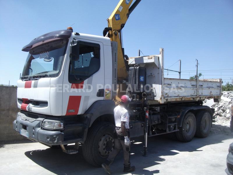 Camion Renault KERAX 320 DCI BRAS GRUE 11T Polybenne