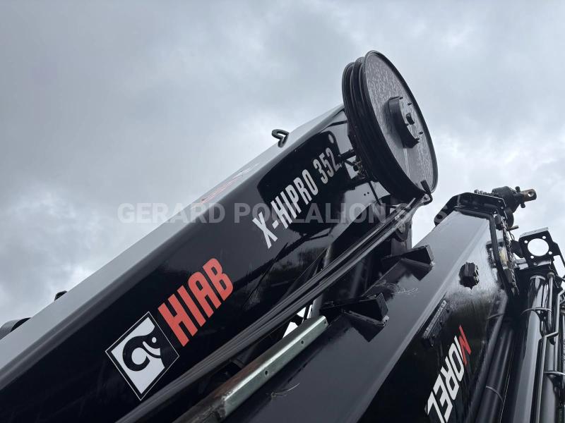 Camion Mercedes AROCS 5 3246 TLG-ENT 8x4 AVEC GRUE HIABX-325HIPRO RALENTISSEUR MOTEUR Plateau