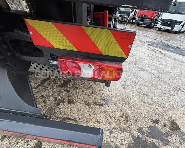 Camion Mercedes AROCS 5 3246 TLG-ENT 8x4 AVEC GRUE HIABX-325HIPRO RALENTISSEUR MOTEUR Plateau