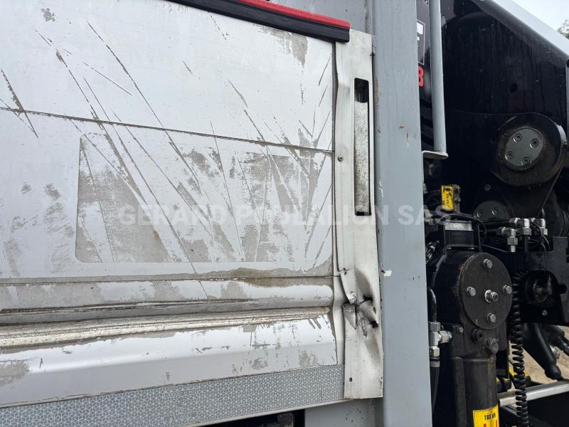 Camion Mercedes AROCS 5 3246 TLG-ENT 8x4 AVEC GRUE HIABX-325HIPRO RALENTISSEUR MOTEUR Plateau